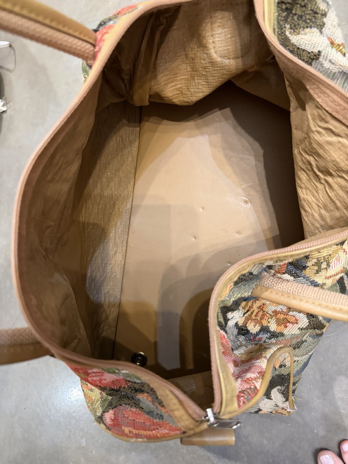 Vintage Adolfo Floral Tapestry Duffel Bag 20″ x 11″ x 11″