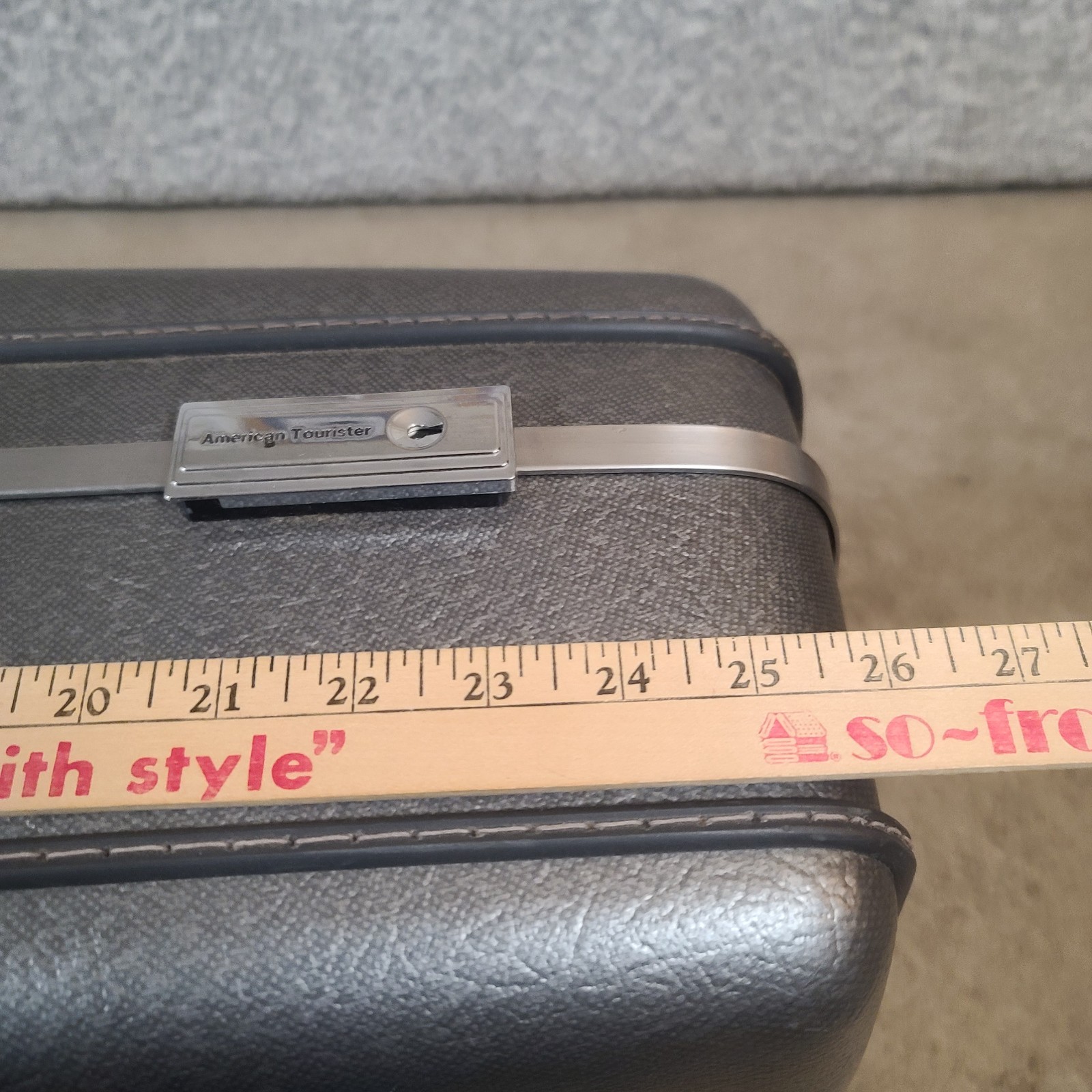 Vintage American Tourister Rolling Hard-shell Luggage Silver w/Wheels 26x20x8