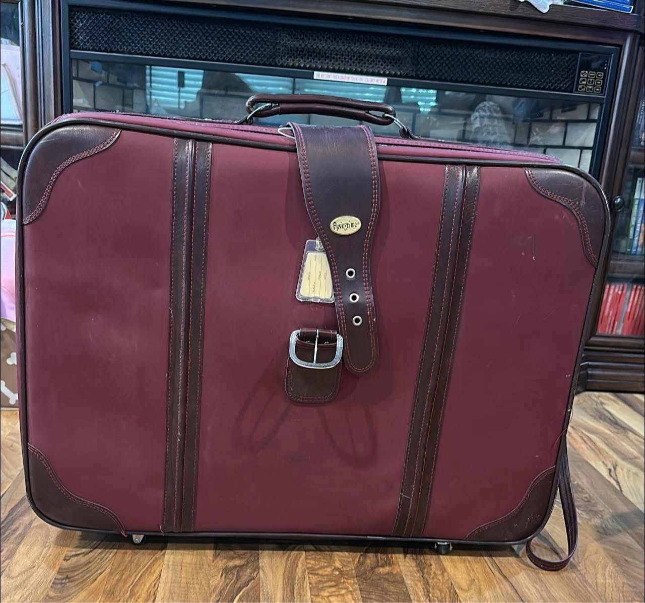 Vintage Flying Time 4 Piece Nesting Luggage Set Maroon With Locks And Keys.