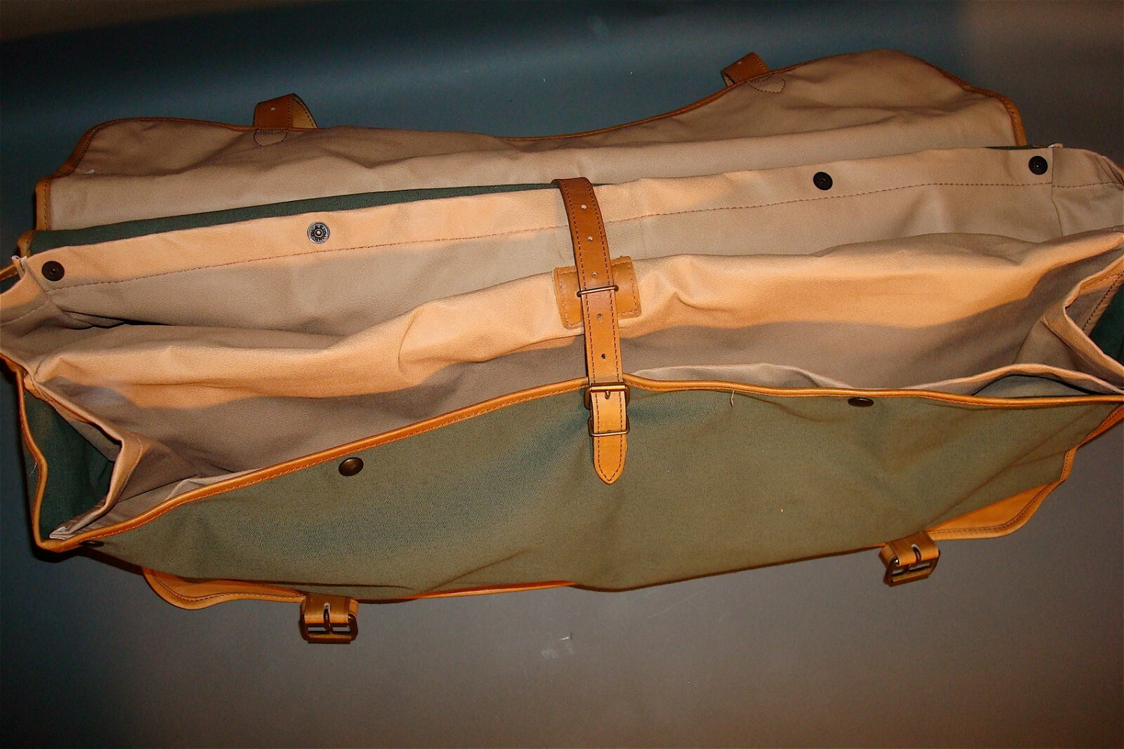 Vintage Southfield Safari Style Travel Bag