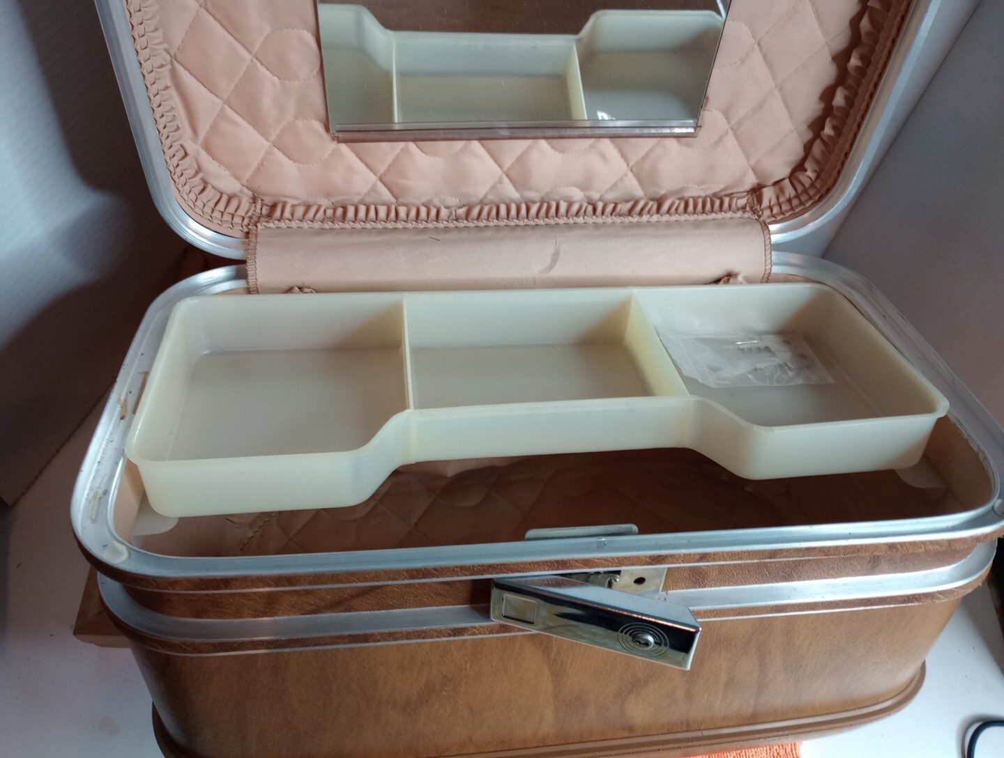 Vintage Airway Travel / Train Case With Mirror And Keys. Brown. 🚝 💥🔥🔥💥