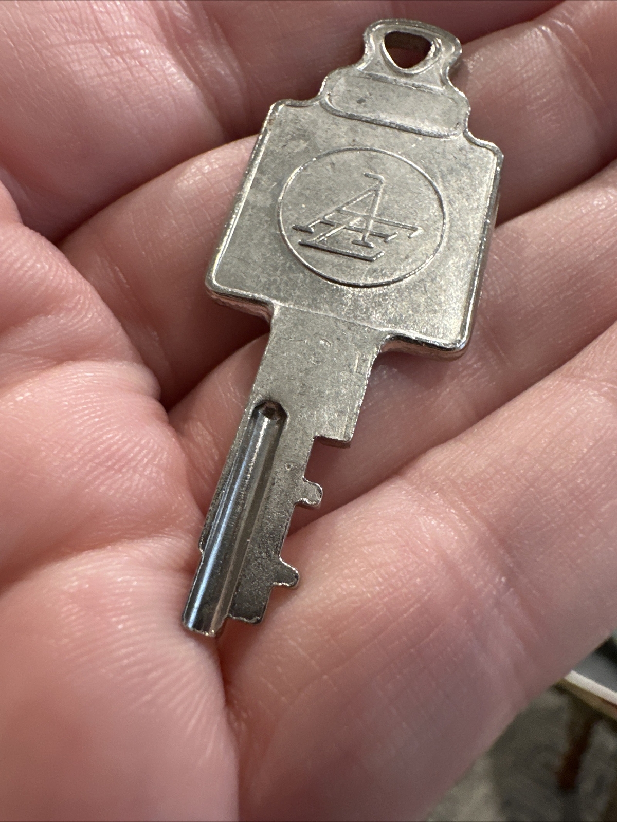 Vintage 1960s Luggage Key Eastern Airlines Amelia Earhart RARE Unnumbered