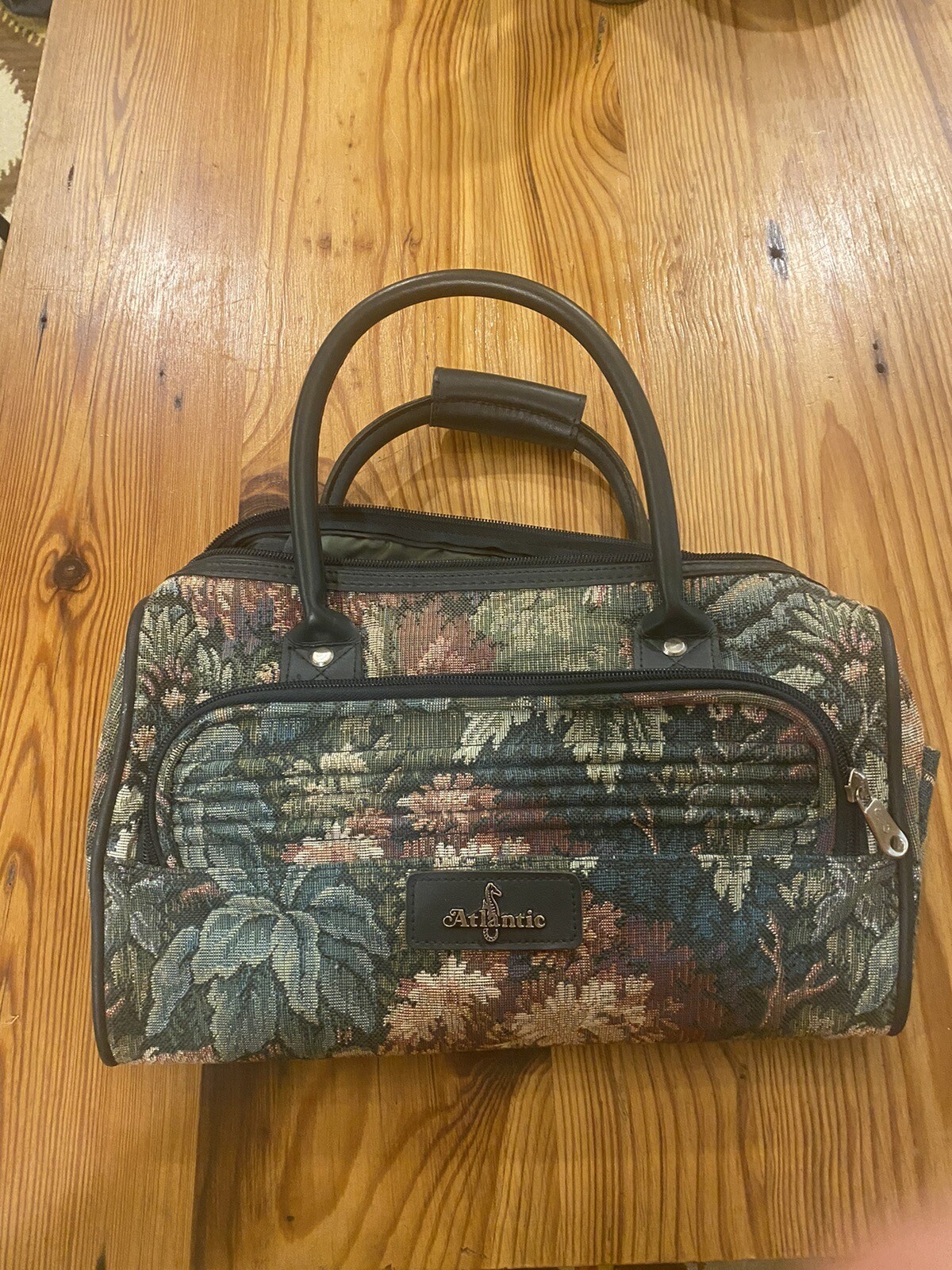 VTG Atlantic Carpet Tapestry Overnight Travel Bag With Lock And Shoulder Strap