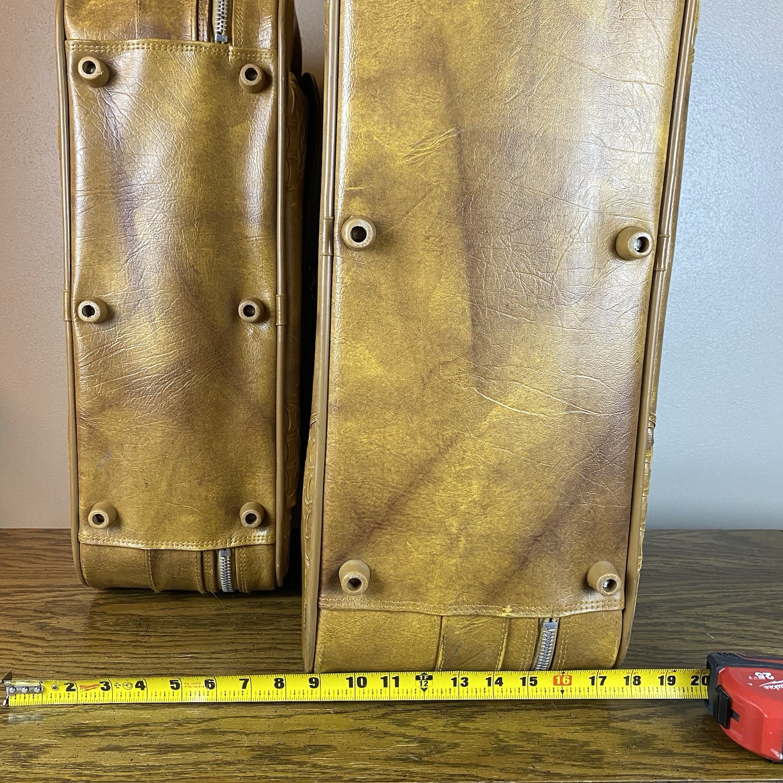 VTG Set Of 2 1978 American Tourister Pullman 26” & 22” Suitcases Luggage Bags