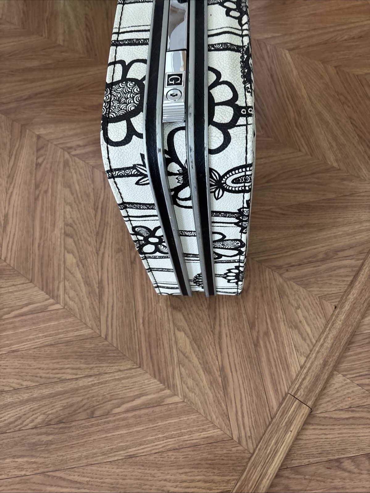 Vtg Samsonite MARIMEKKO Fashionaire Black & White Floral Suitcase Key Included