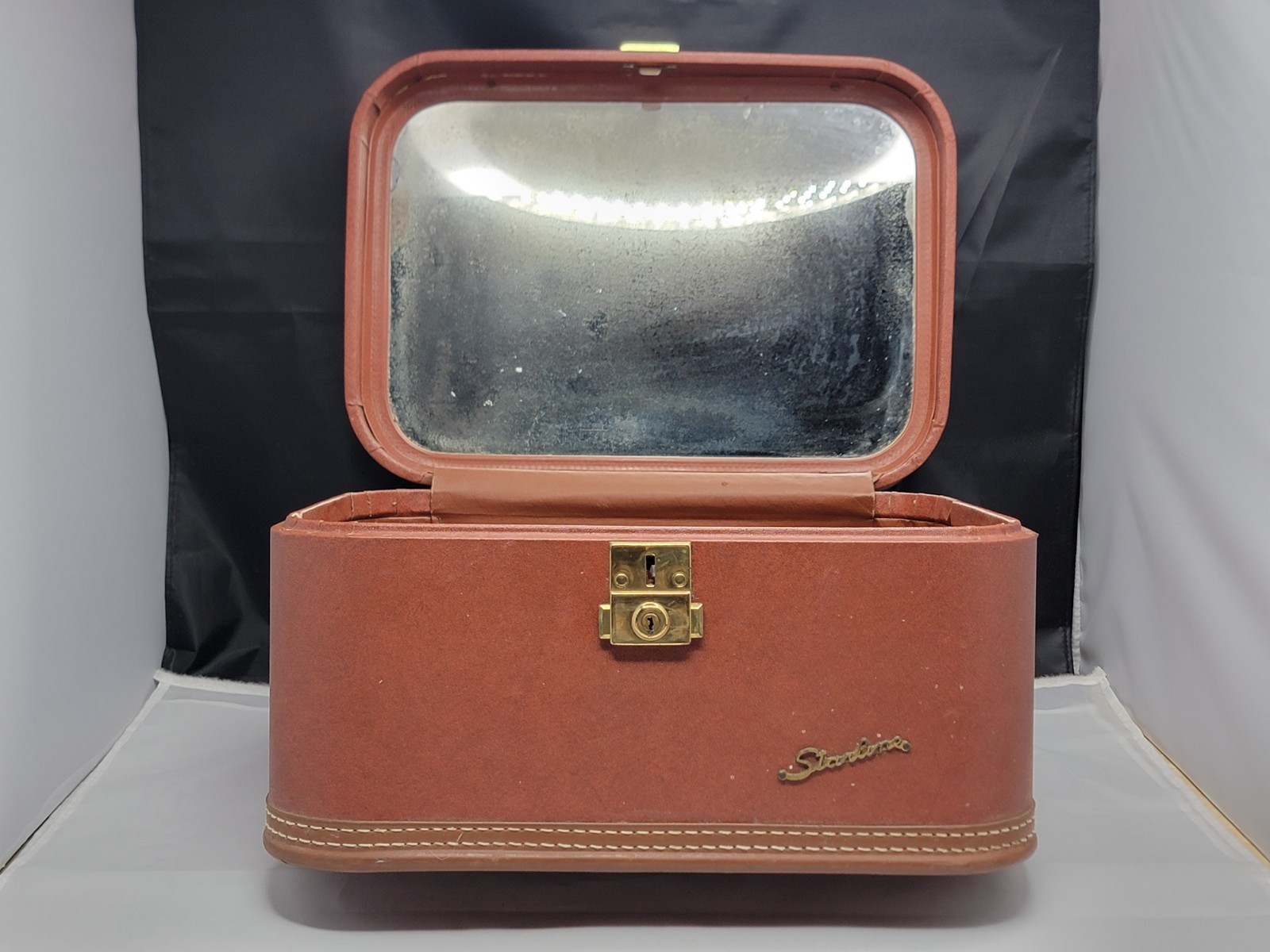 Starline Lady Baltimore Train Vanity Luggage Case Vintage Brown No Key or Tray