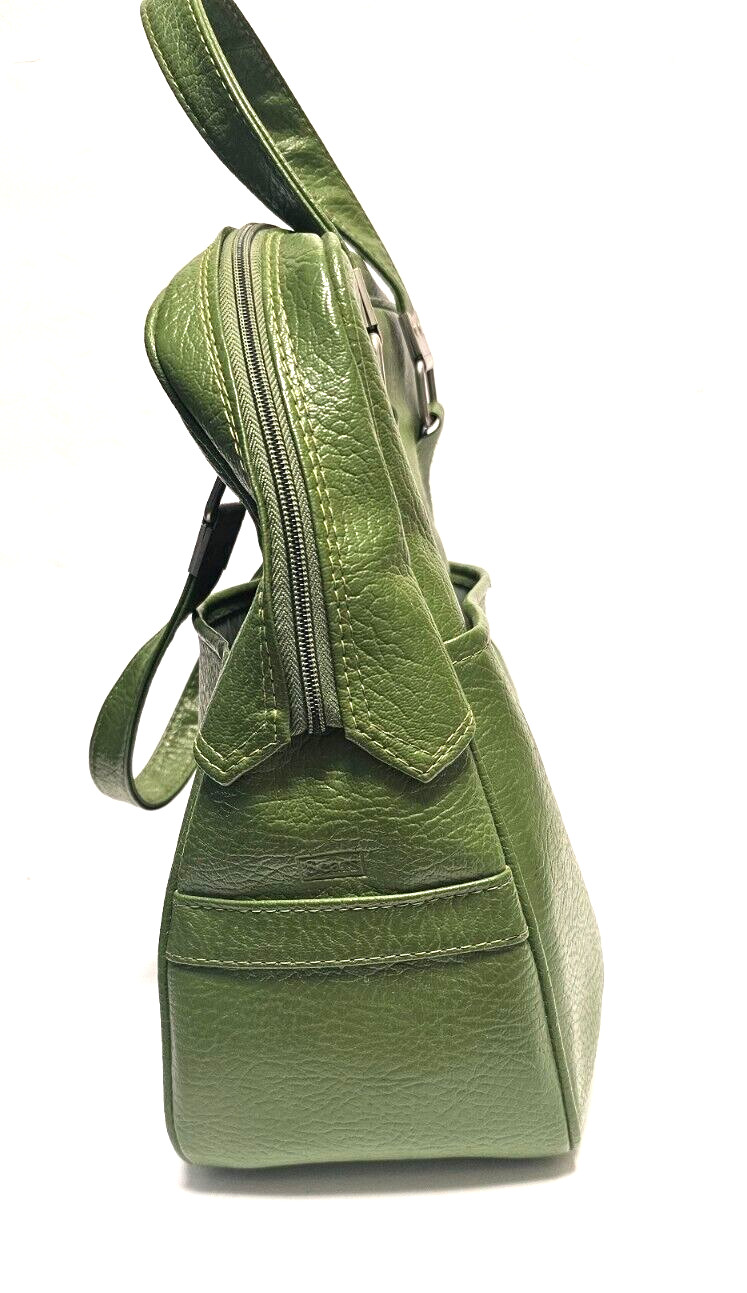 Vintage late 60s/early 70s Avocado Green Sears Travel Carry On Tote Bag !!!