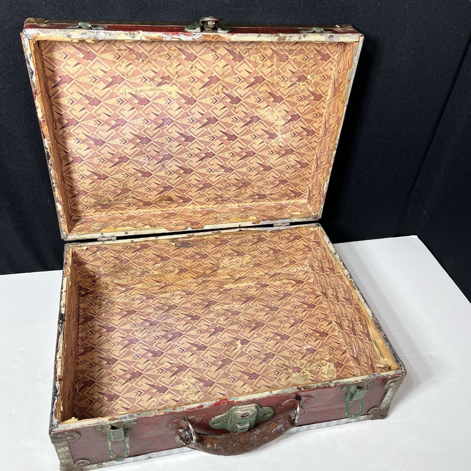 Metal Travel Box Case Leather Handle Metal Corners Paper Lined 1940s Vintage