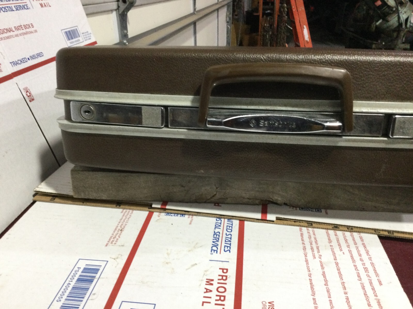 Vintage Samsonite Attache/Brief Case, Brown, NO Keys, Used, Good Condition
