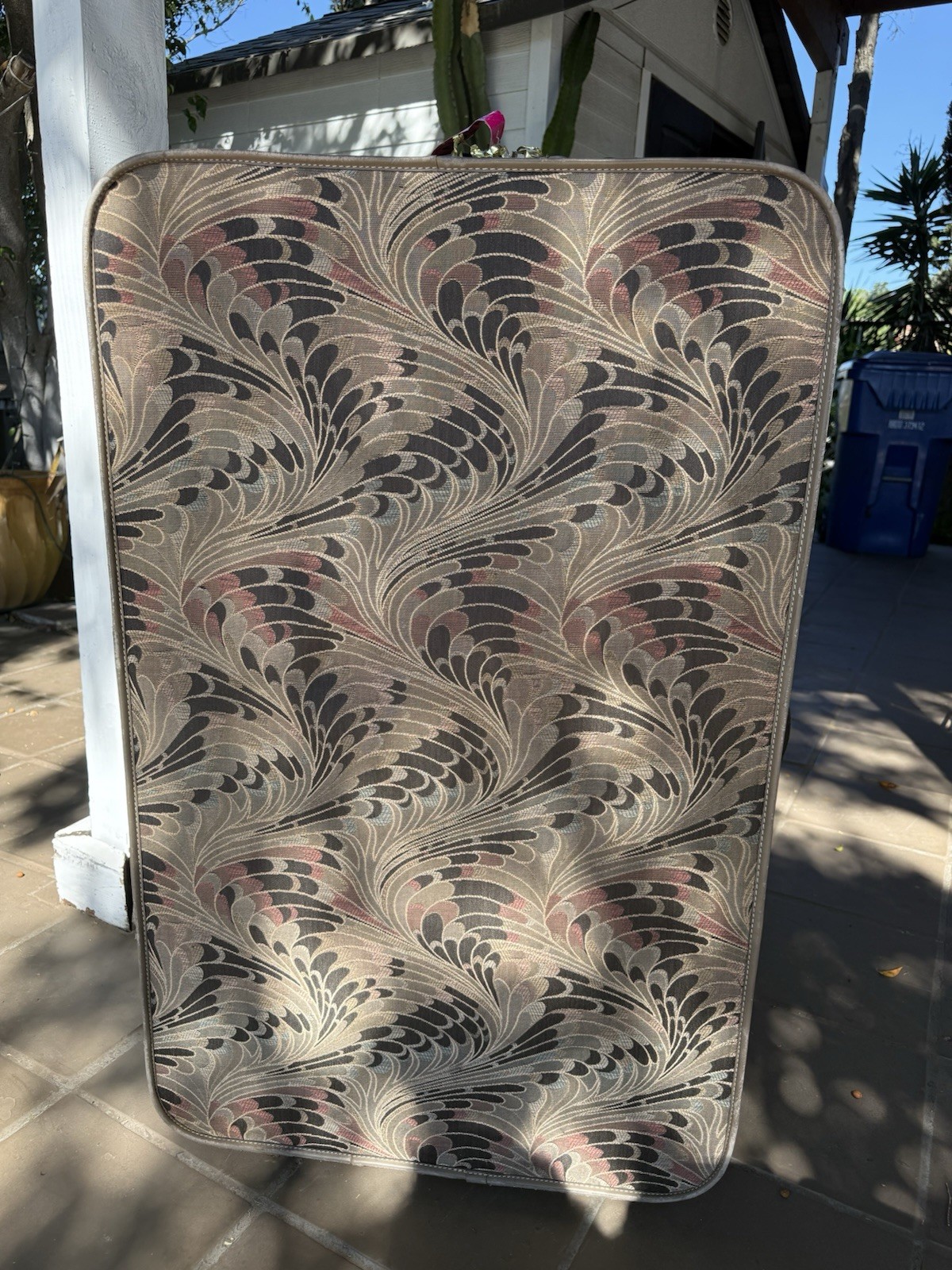 Vintage French Luggage Co. LARGE garment bag (rare) Charisma print