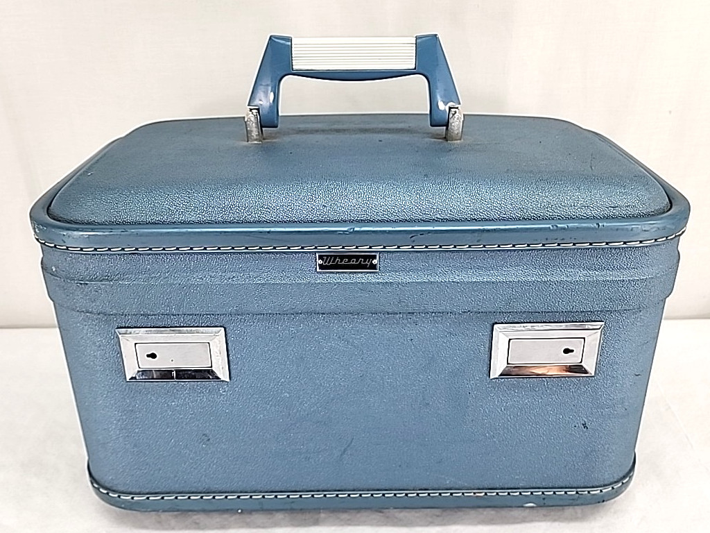 Vintage Wheary Train Case Blue Luggage Suitcase Retro Make Up Case 14x9x8