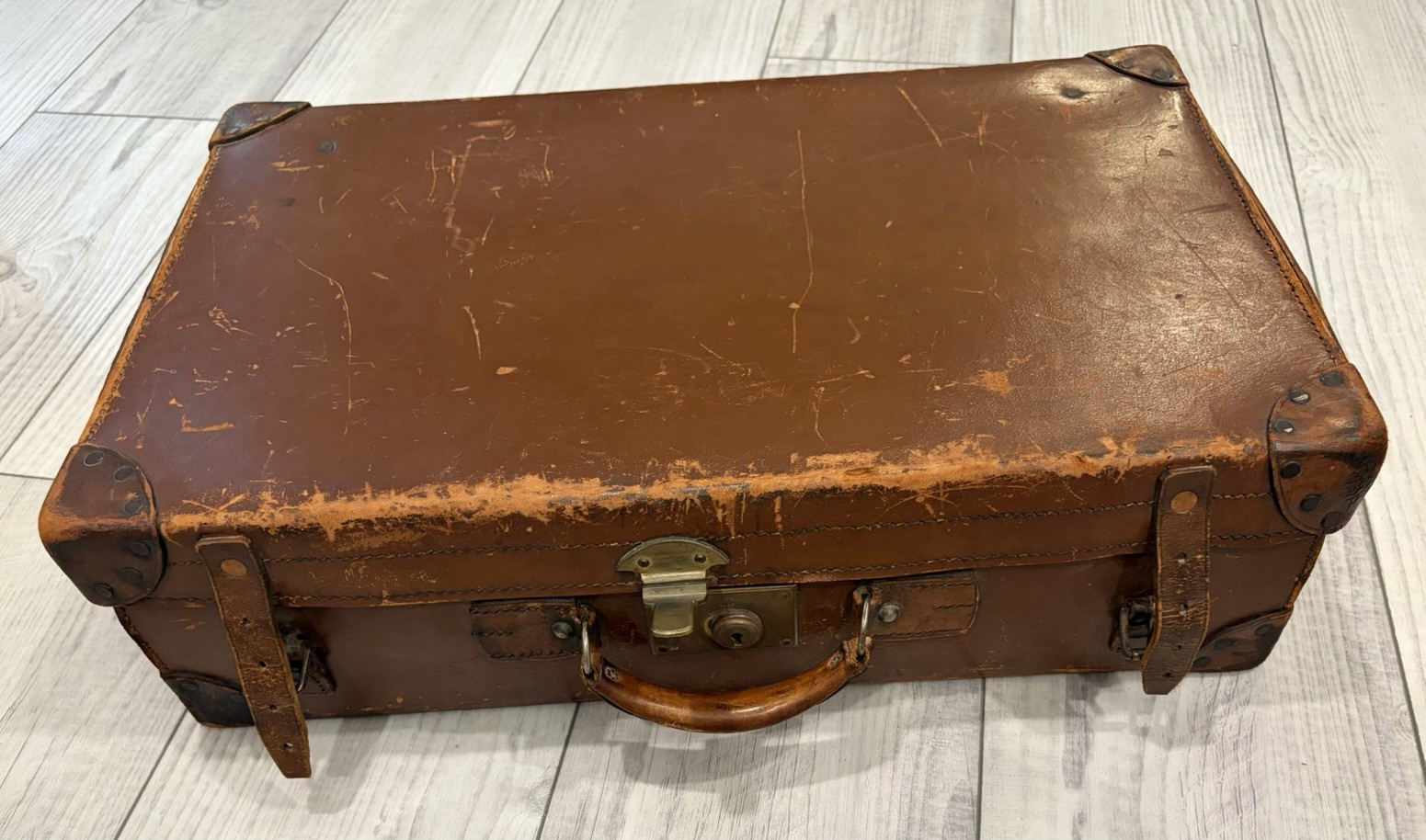 Vintage 1930’s Brown Leather Hard Suitcase Case w/ Handle – Antique Hard Shell