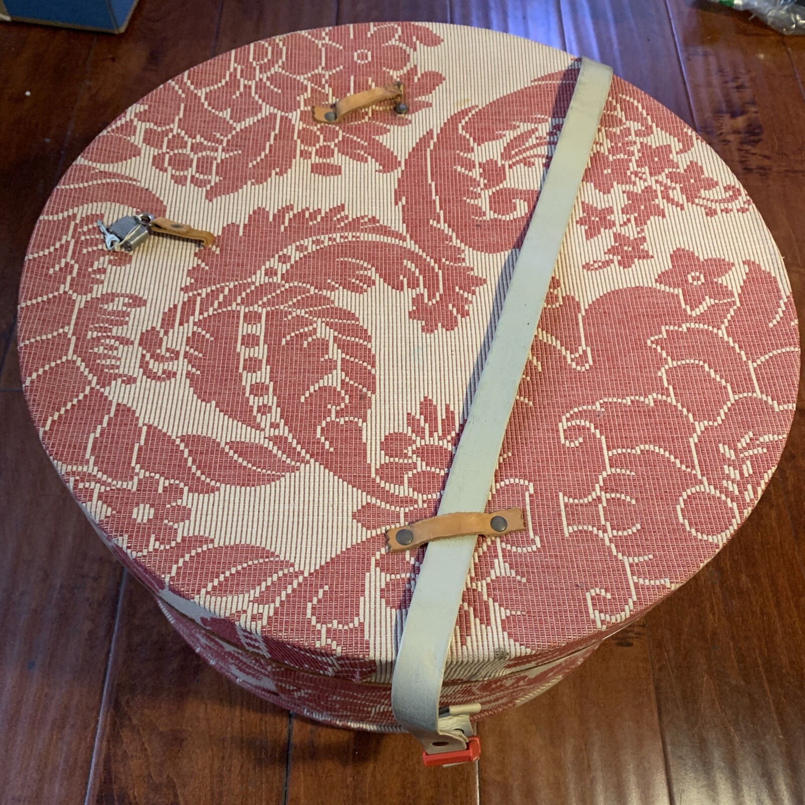 Vtg Floral Jacquard Luggage Round Suitcase Hat Wig Box Train Case W/ ACW Buckle