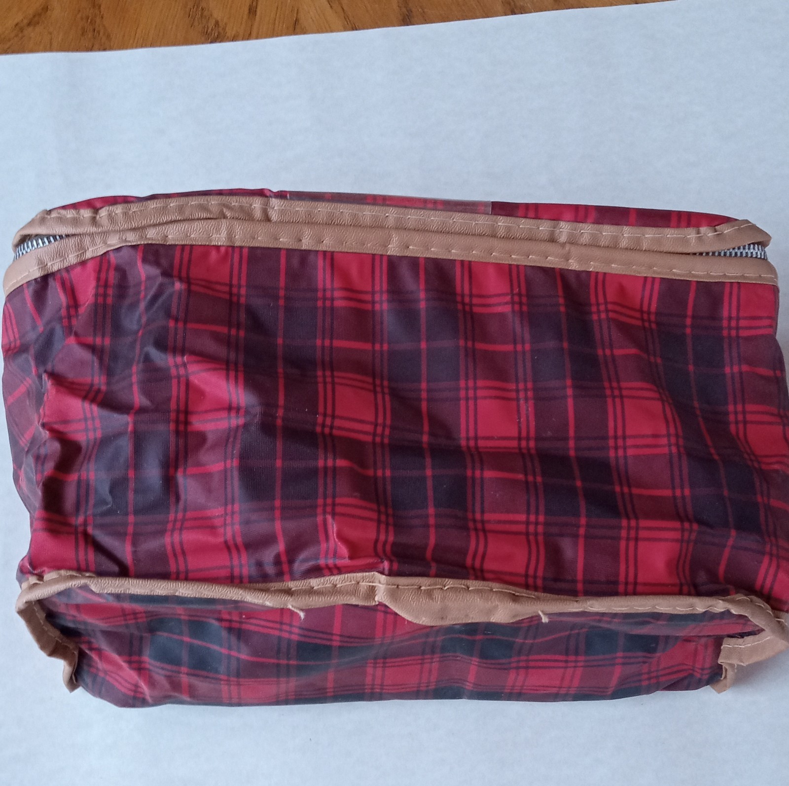 Vintage 1970s Red Plaid Soft Canvas & plastic Travel Bag Zipper Top Handle