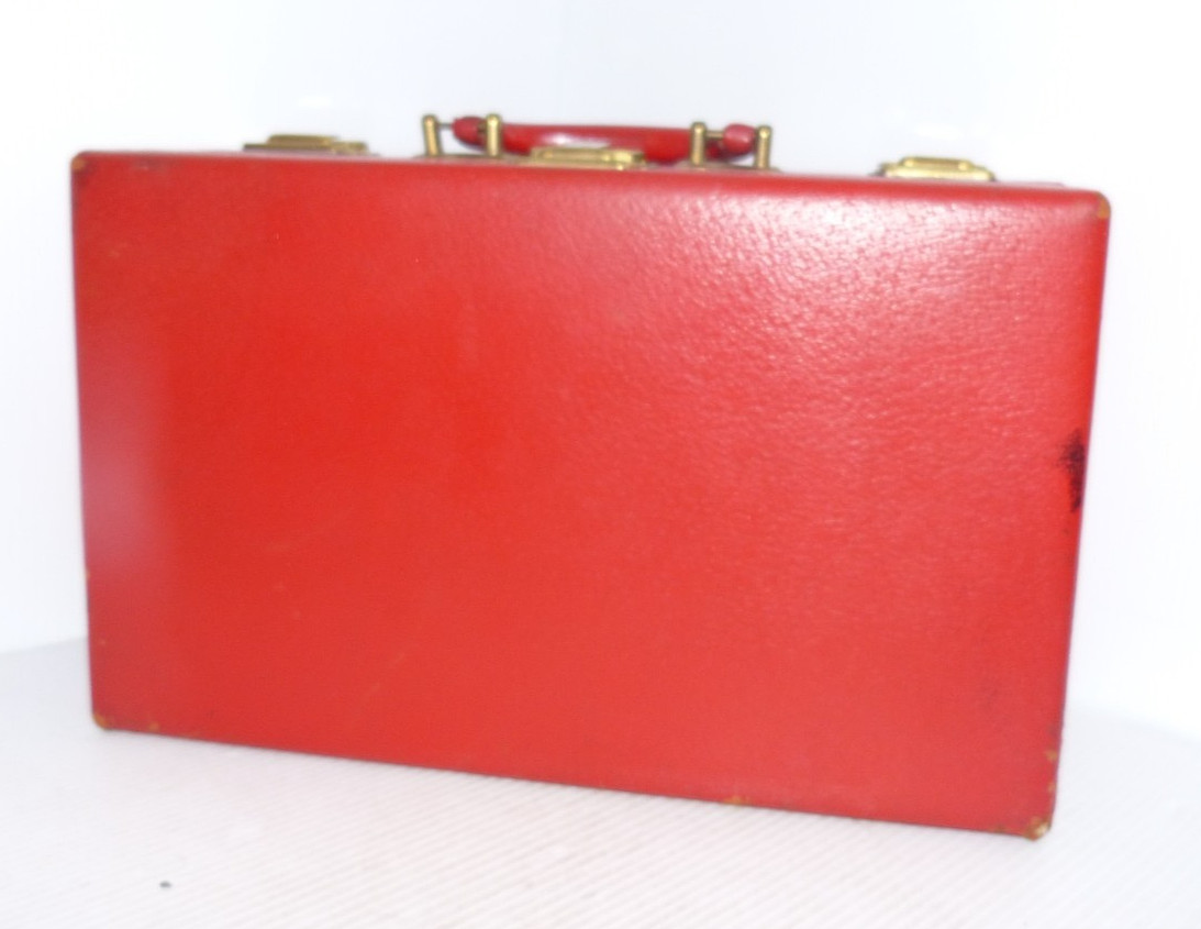 Vintage Red Leather Travel Overnight Vanity Train Case – 2 Section – Estate Find