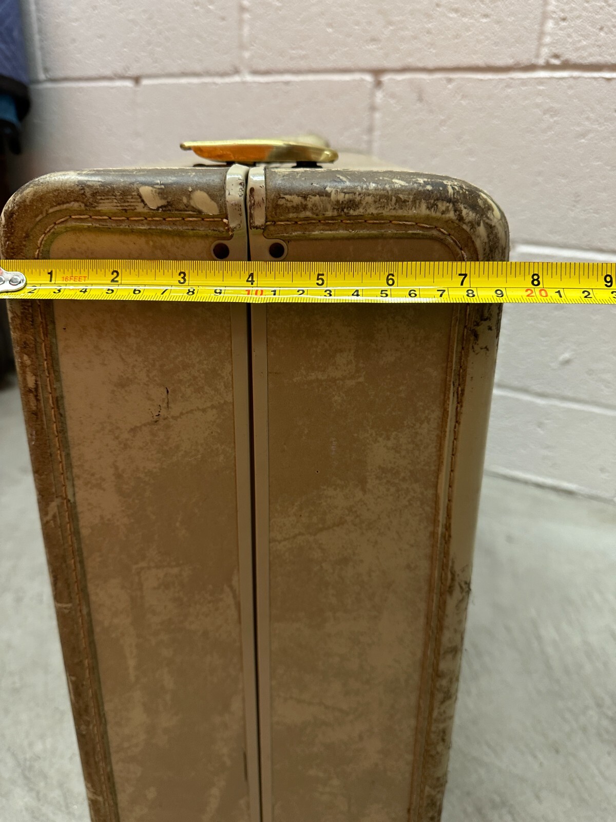 Vintage Samsonite Shwayder Suitcase 4551 Denver MARBLED Cream Tan APX 21″x17x8
