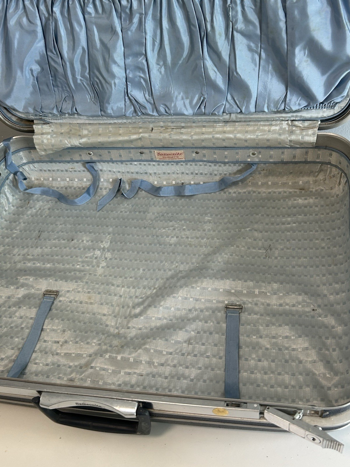 Vintage Luggage Suitcase Samsonite Silhouette Blue – 26 x 19 x 8