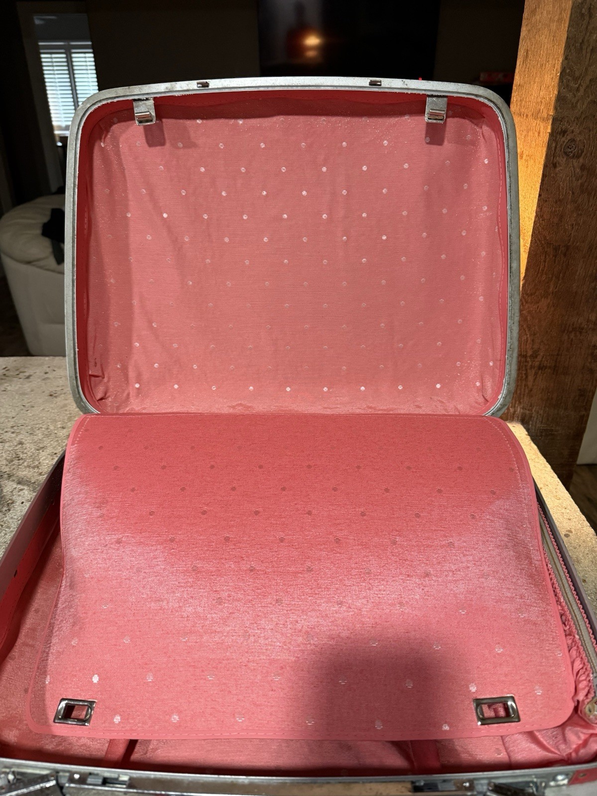Samsonite Silhouette Vintage 1960s Red Hard Vinyl Suitcase Compartments w/key