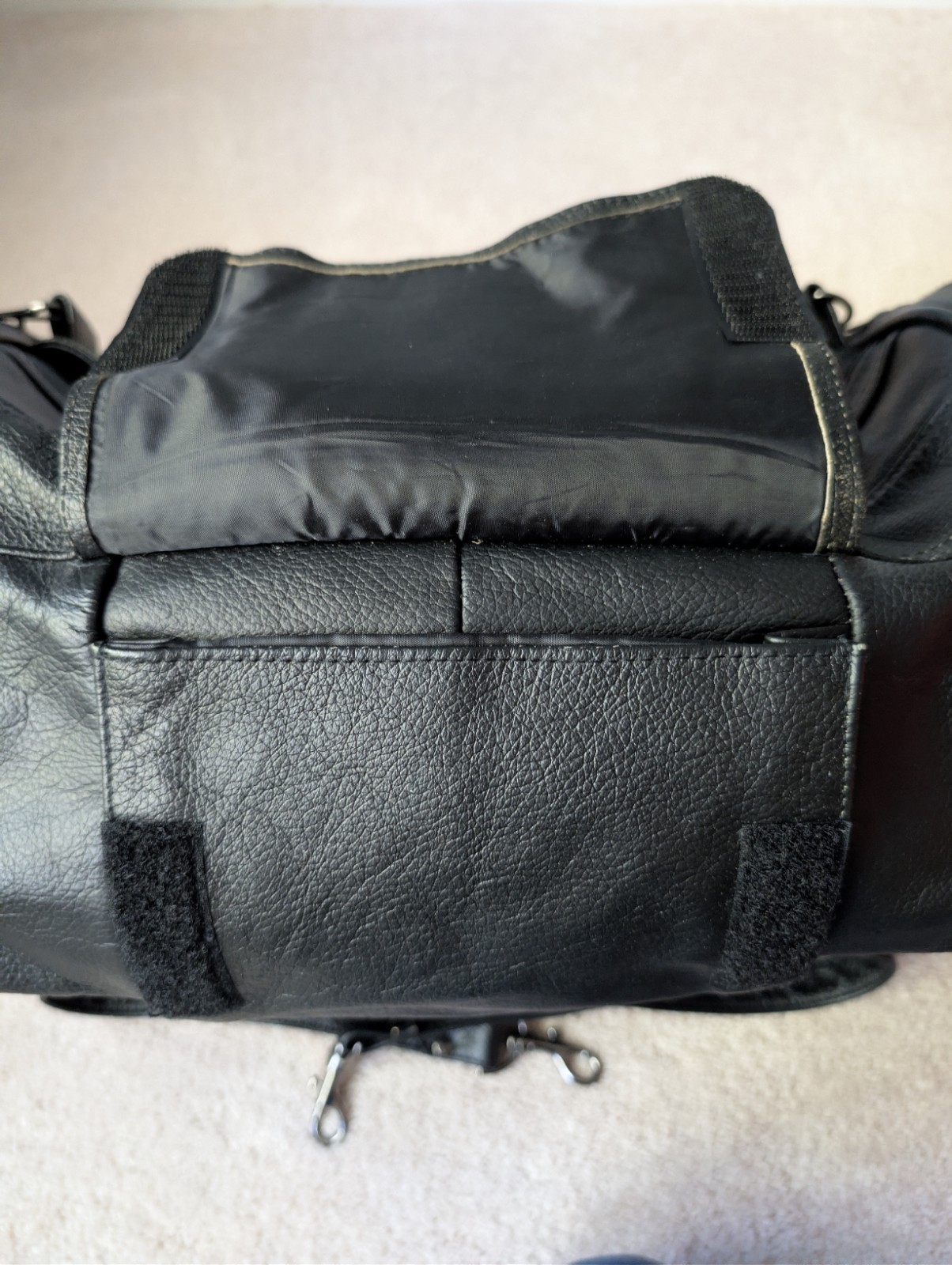 Vintage Johnson & Johnson Promo AmeriLeather Duffel Travel Bag Black 20″ Luggage