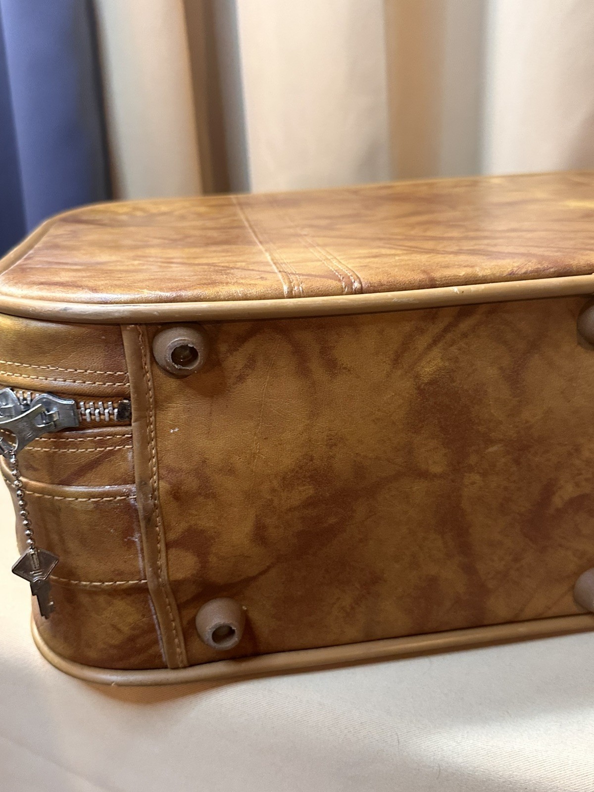 Vintage 1978 American Tourister Escort Series Luggage Suitcase Naugahyde w/ Key
