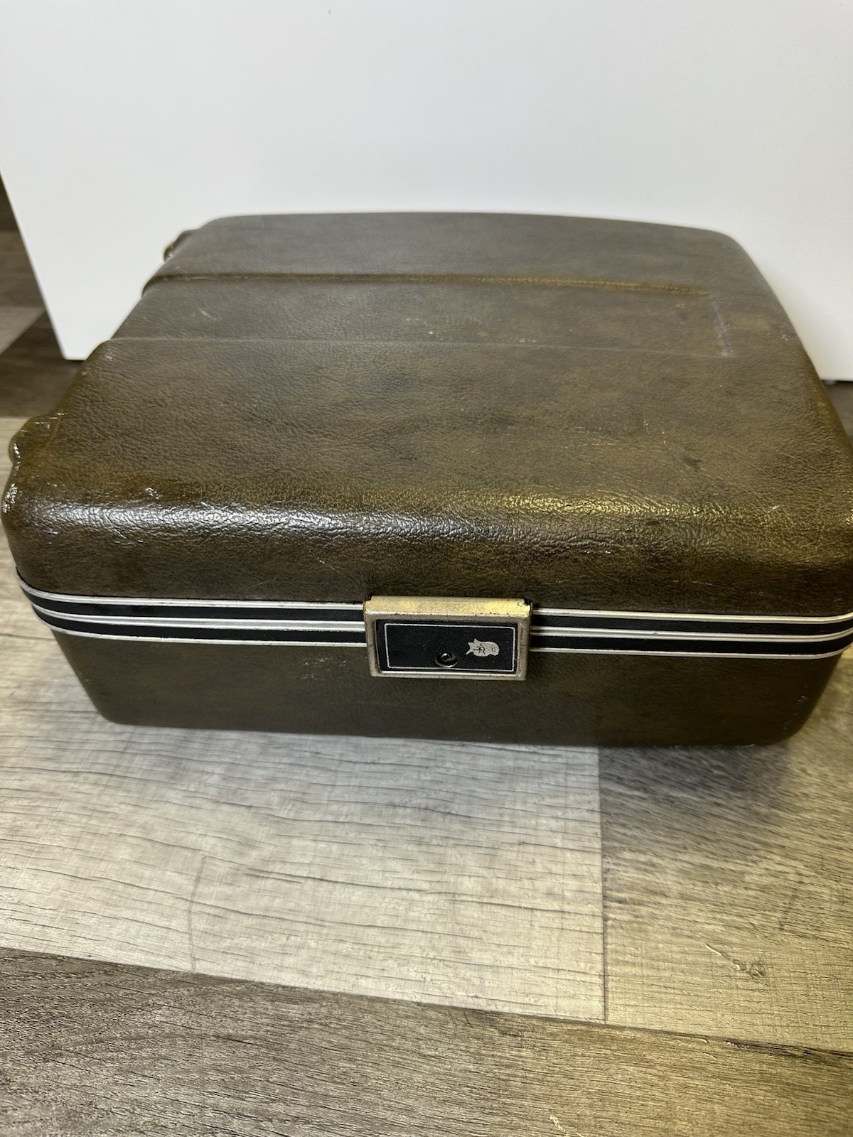 Vintage American Tourister Portable Bar Suitcase w/ Cups & Tray – Mid Century