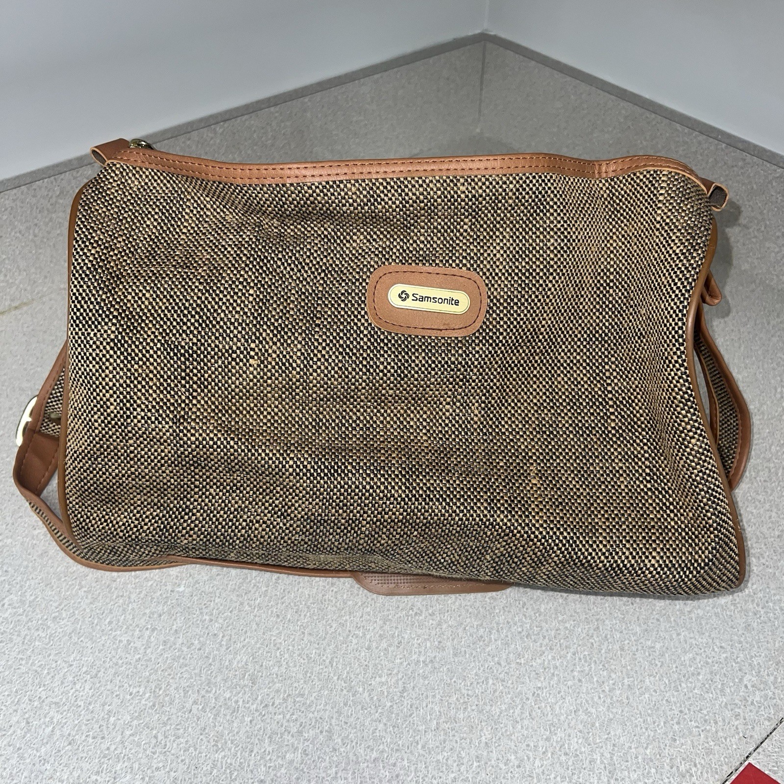 Samsonite VTG Sm Tweed Jute Duffle Carry On Weekender Bag