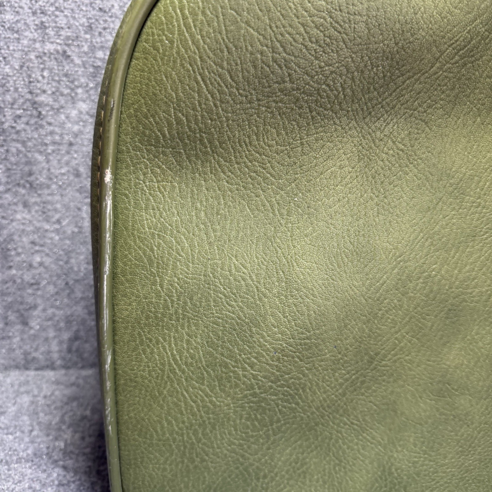 Vintage Ventura Travelware Hard Green Suitcase Retro Luggage 29.5×20″ Locking