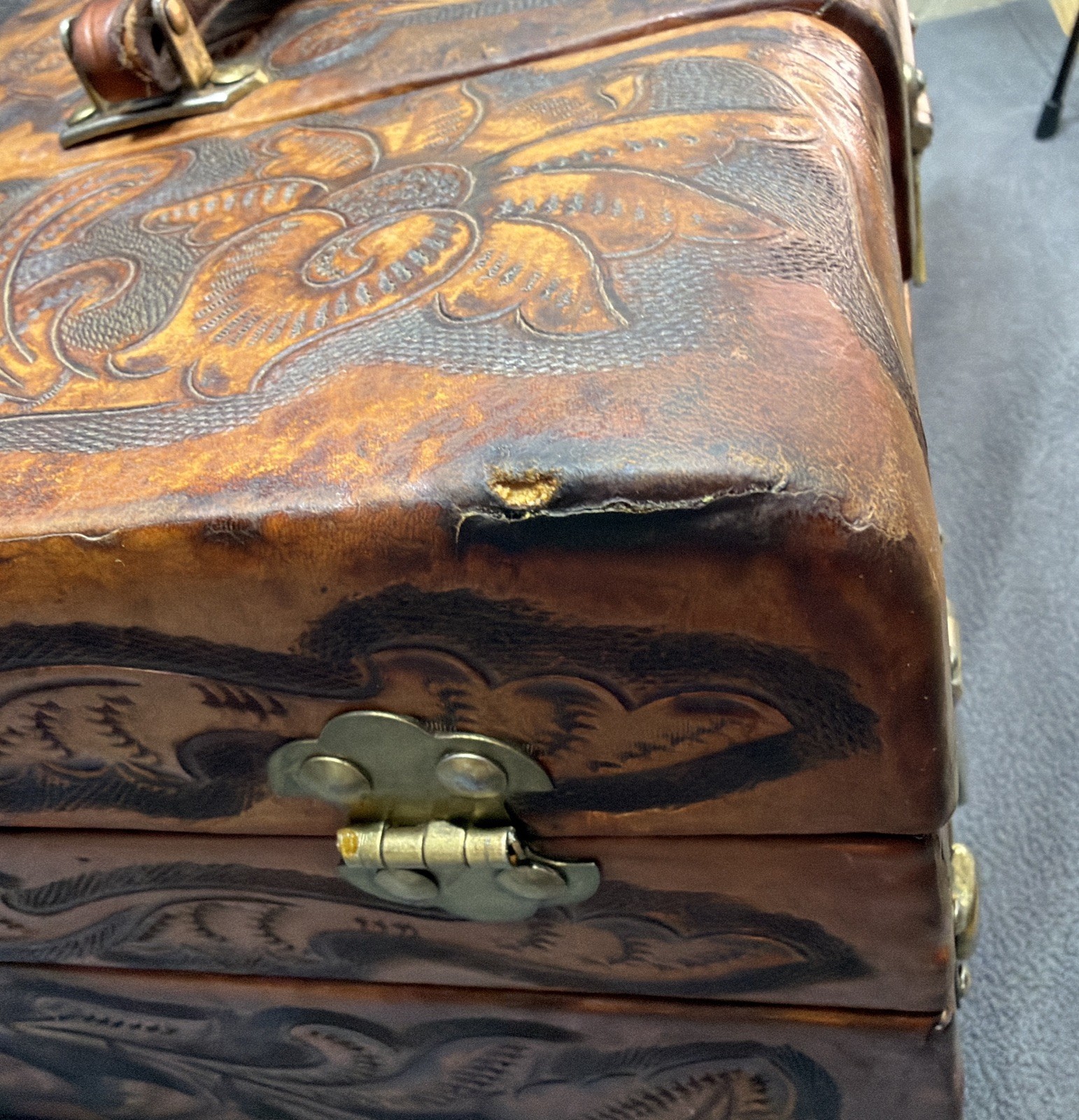 Vintage La India Bonita Mexico Tooled Train Case Leather Travel Vanity Carved