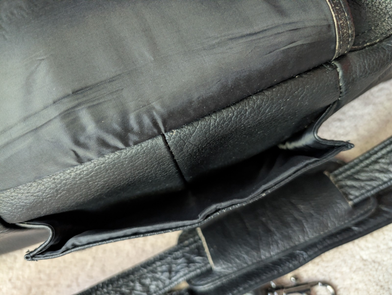 Vintage Johnson & Johnson Promo AmeriLeather Duffel Travel Bag Black 20″ Luggage