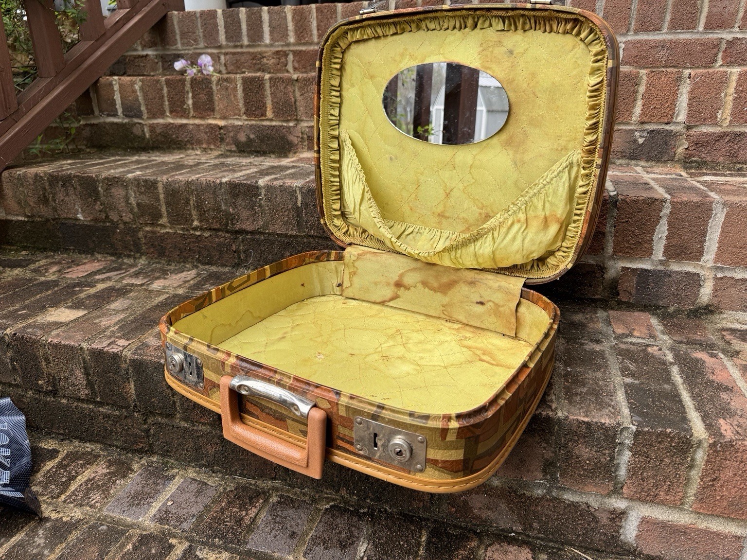 Vintage 1960s Mod Train Case Cosmetic Makeup Suitcase Mid Century Retro