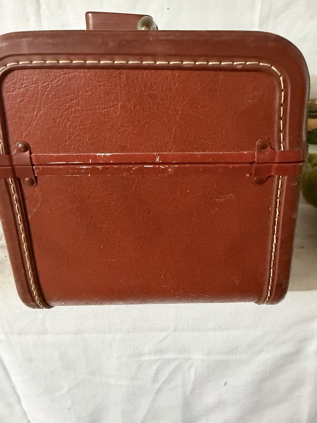 Taperlite 1950s True Vintage Brown Faux Leather Hard Vanity Case Locking
