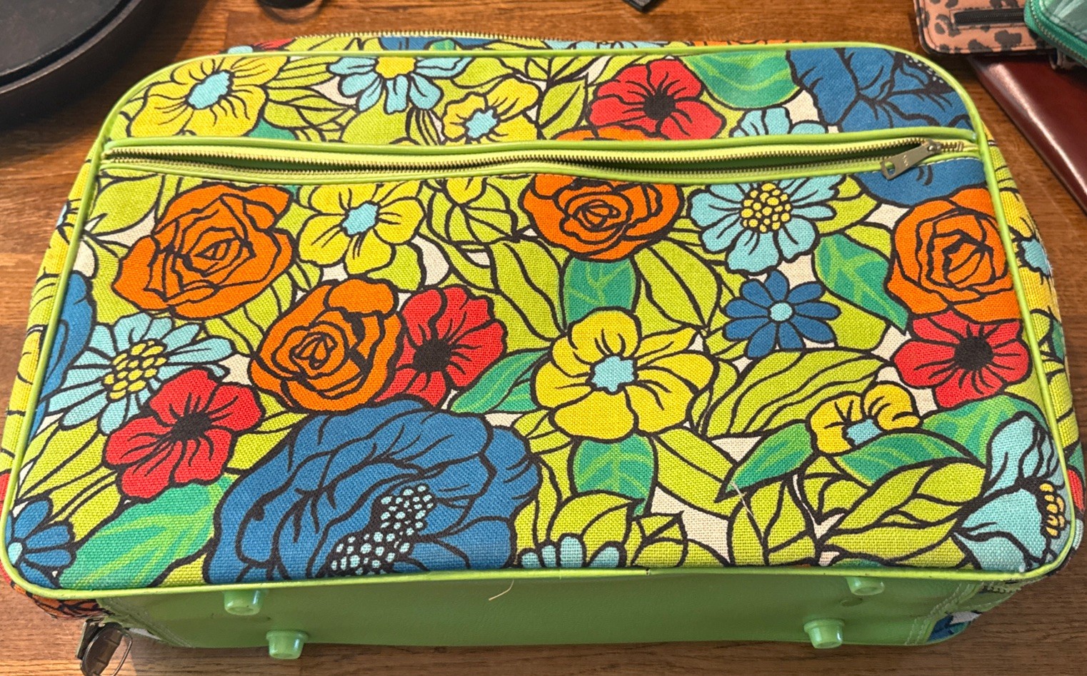 Vintage 1970s Canvas Floral Flower Power Suitcase Travel Bag 20×14