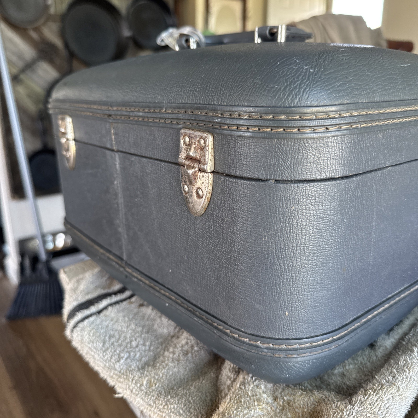 Vintage Train Case Platt No Key