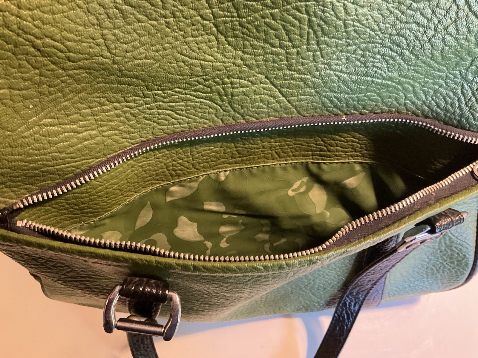 Vintage Avocado Green Sears Roebuck Travel Master Travel Bag Carry On Luggage