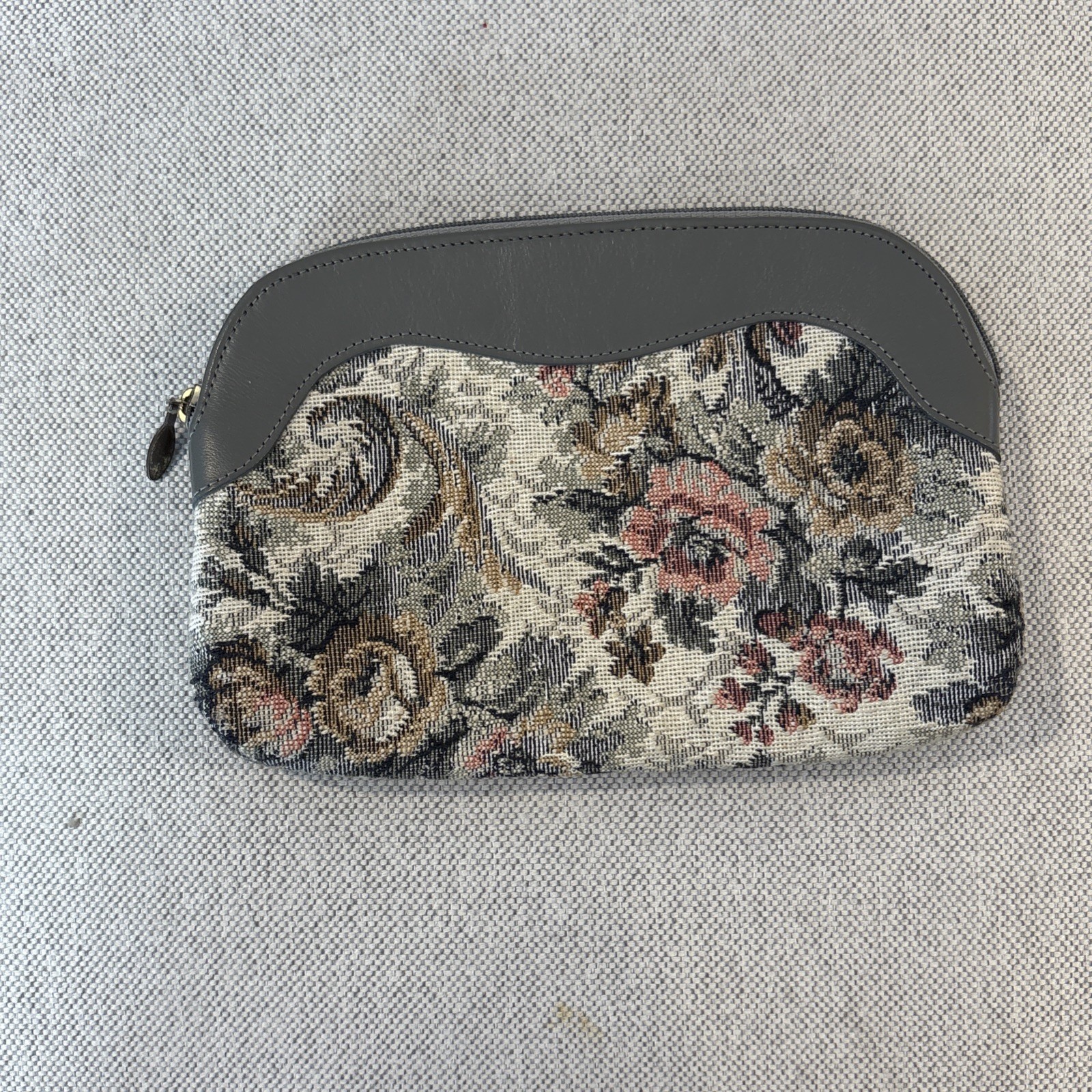 Vintage 2 Piece Set Gray Floral Tapestry Carpet Bag Cosmetic Toiletry Pouch 80s