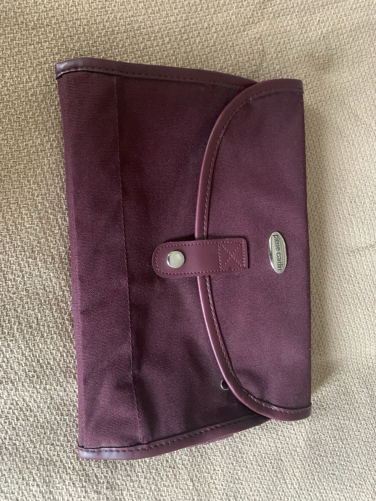 Vintage Pierre Cardin Women’s Burgundy Unfolding Travel Carrying Case