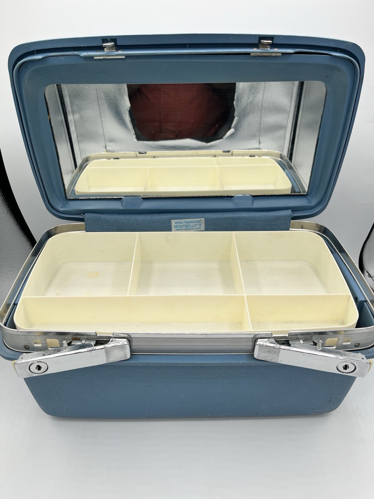 VTG Samsonite Royal Traveller Montbello II Vanity Train Case Baby Blue No Key
