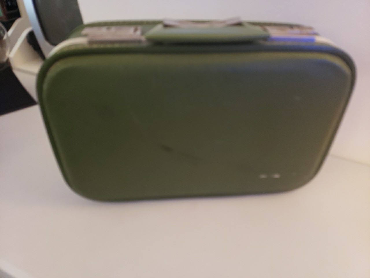Vtg Hard Shell Suitcase W/ Handle Olive Green 16″ X 10.5″ Inside Mirror Taiwan