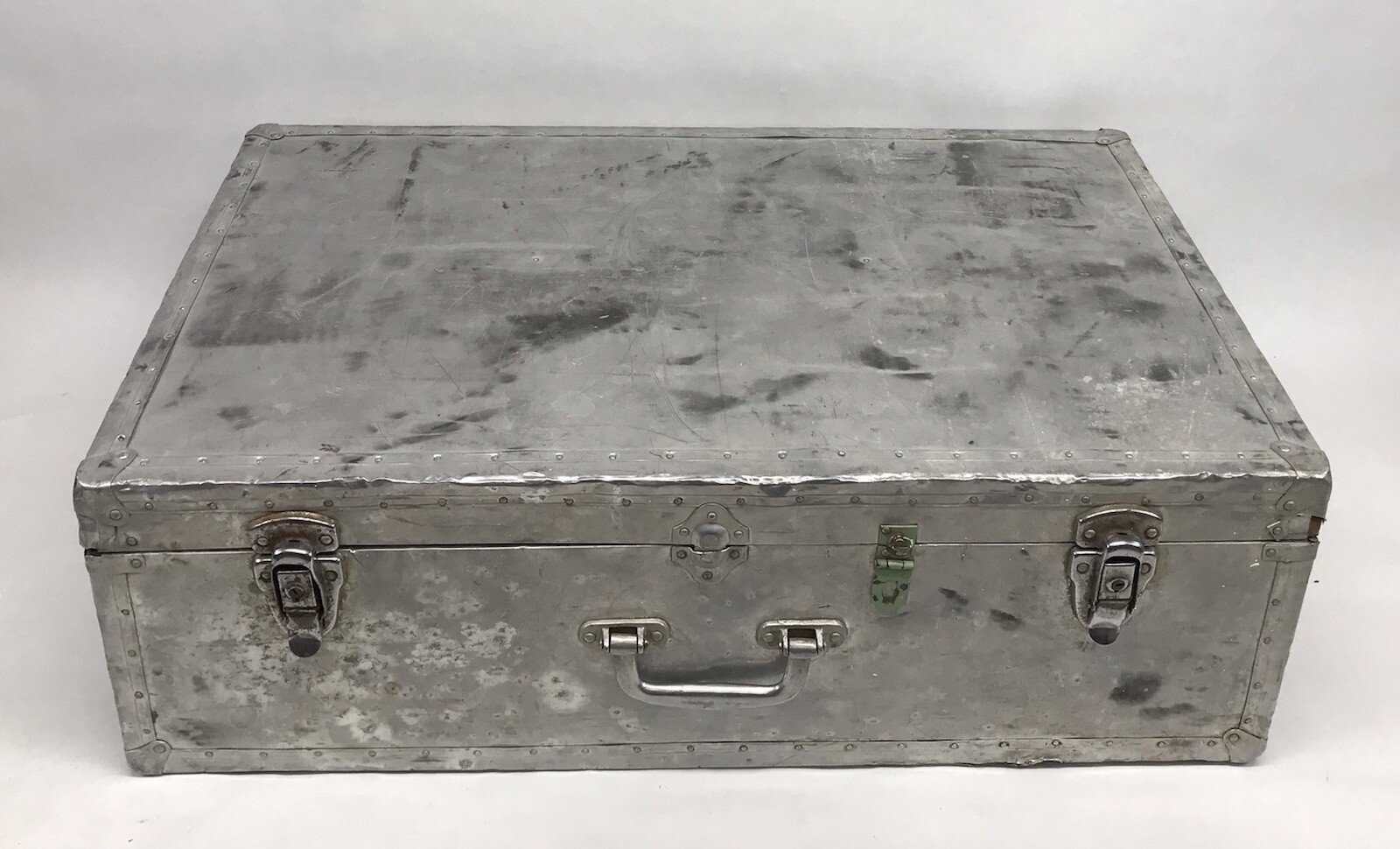 Vintage 40s Aluminum Suitcase Aviation Riveted Metal Luggage 26.25”x16”x8.5″