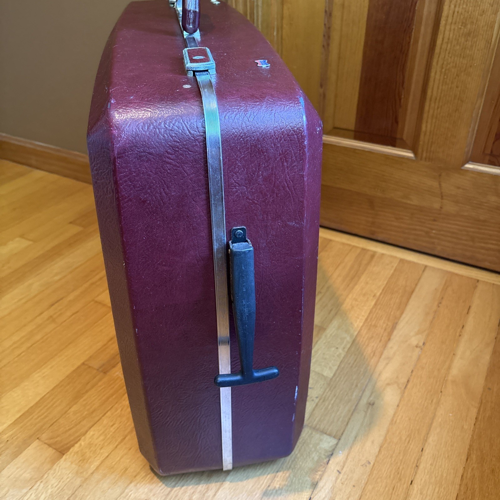Vintage 70s80s American Tourister Burgundy Hard Shell Suitcase w/Wheels and Key