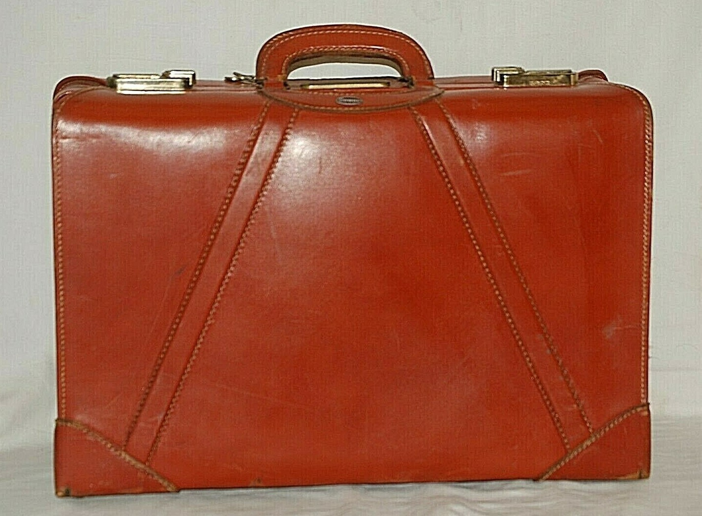 Towne USA Men’s Leather Luggage Suitcase Genuine Irish Linen Lined 2 Keys Vntage