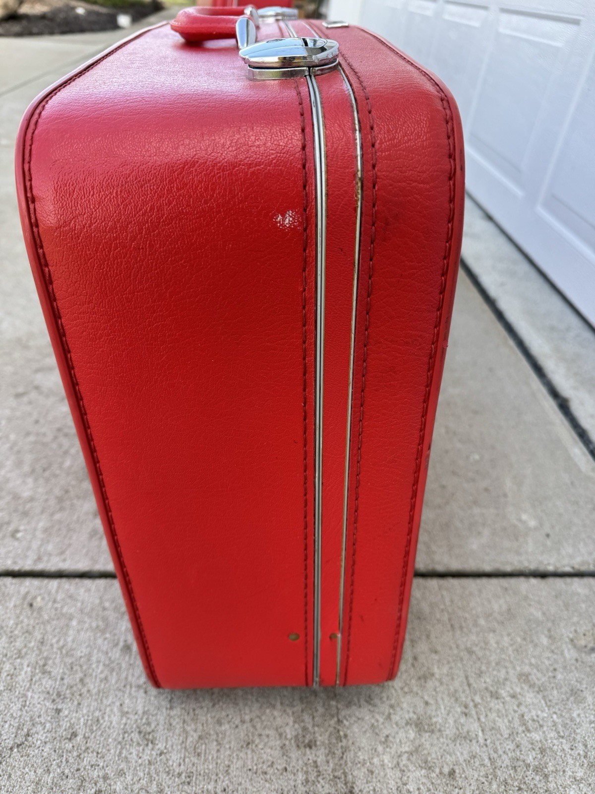 Set Of Vintage Amelia Earhart Red Travel Luggage Suitcases with KEYS