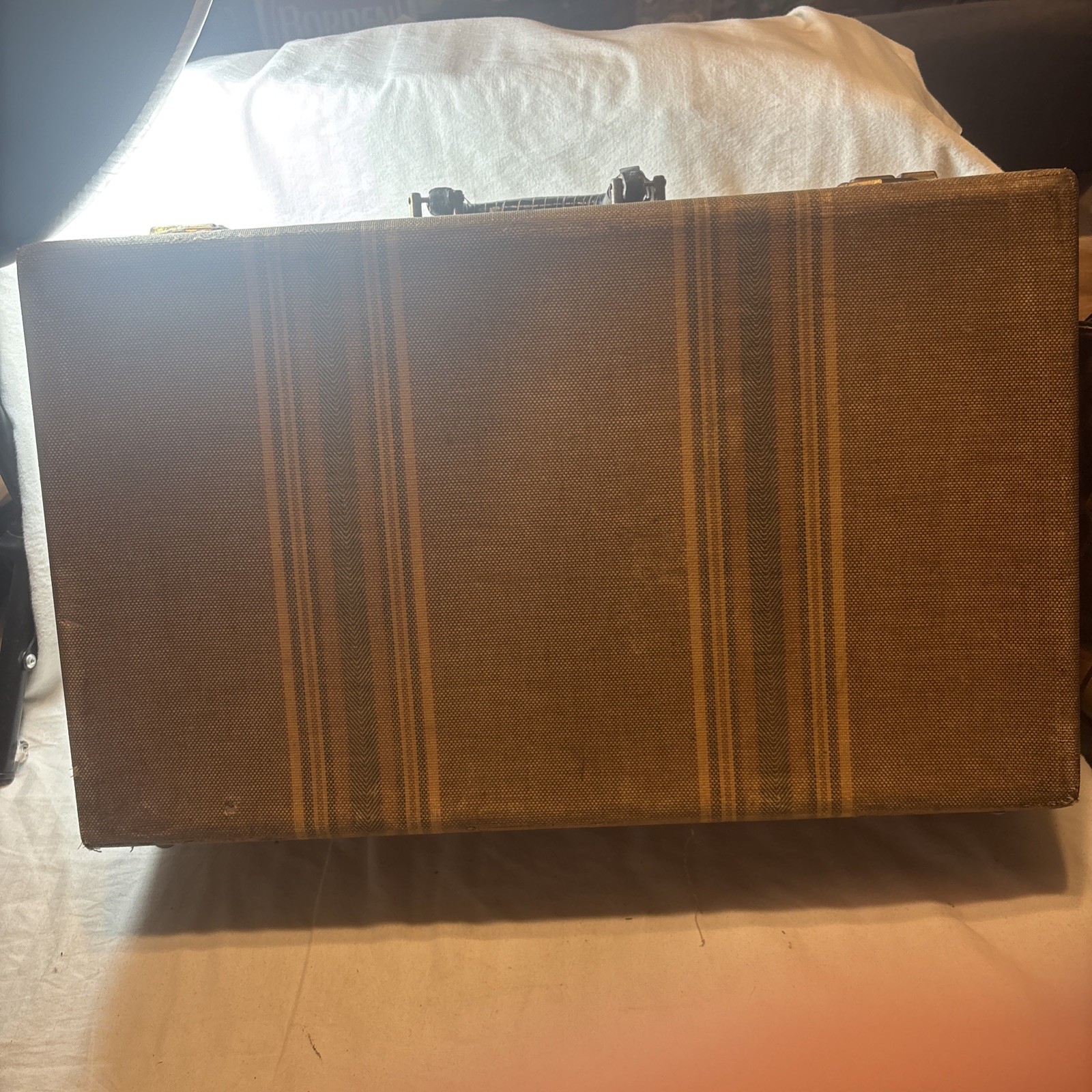 Vintage Medium Suitcase 1940’s? Fabric Cover Tan Cream Brown 21” X 12 1/2” X 6