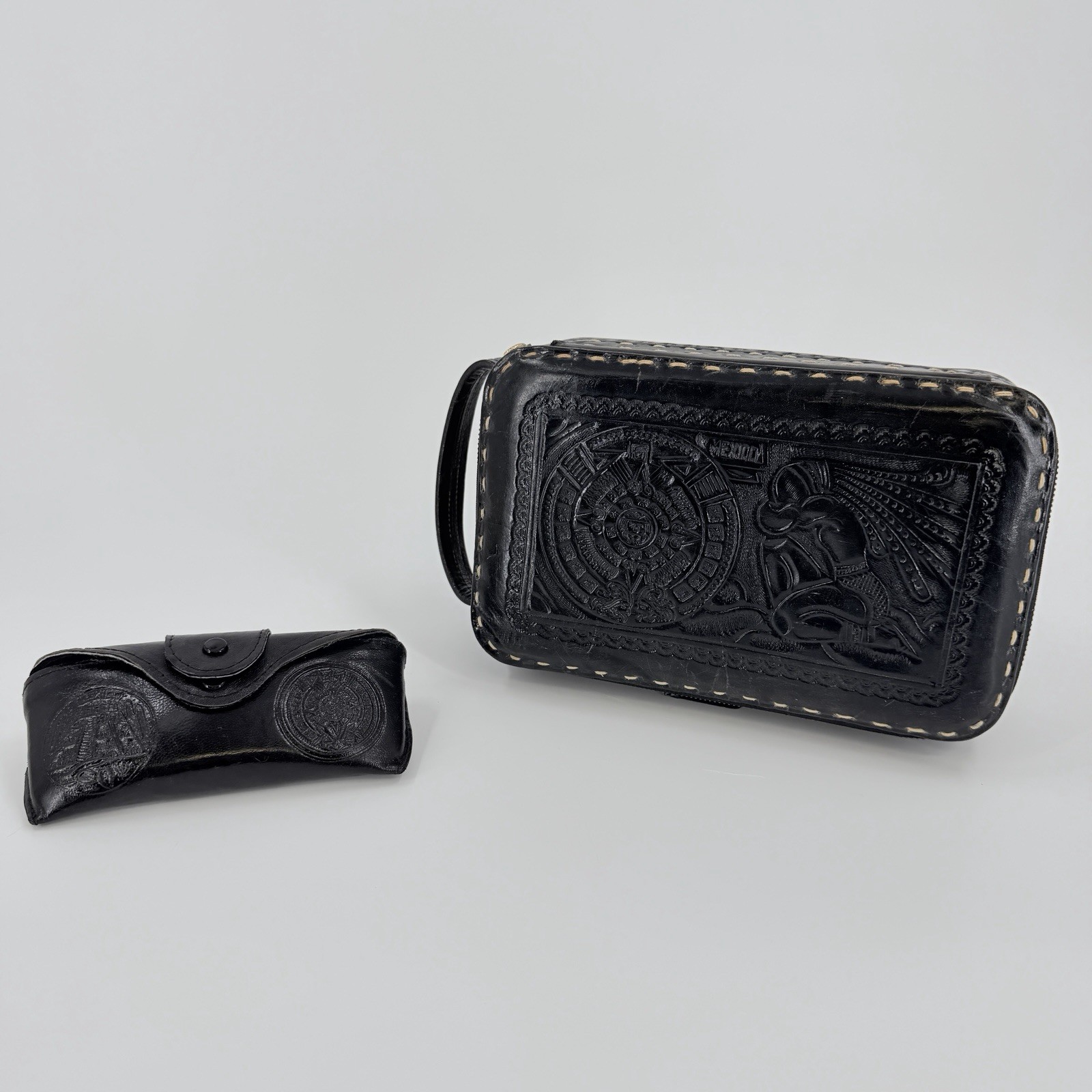 Vintage Mexican Hand-Tooled Leather Travel Bag Handcrafted In Mexico 1950s￼
