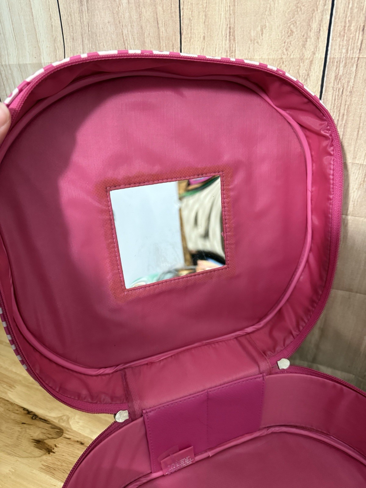 ’03 Barbie Train Case w/ Mirror All Over Print Round Zipper Pink White 12x10x5”