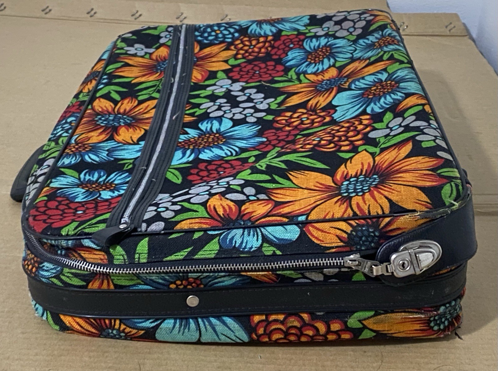 Vtg Bantam Travelware 2 Pc Floral Luggage Set