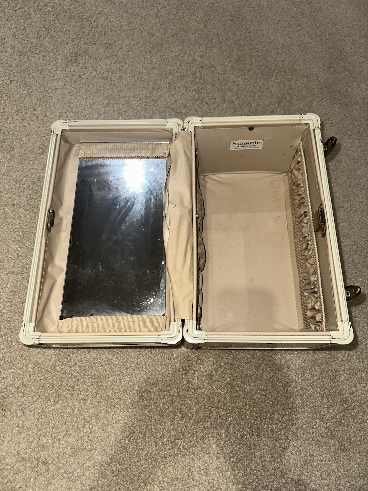 Vintage Samsonite Shwayder Bros Train Case Beauty Vanity Luggage – Beige/Cream