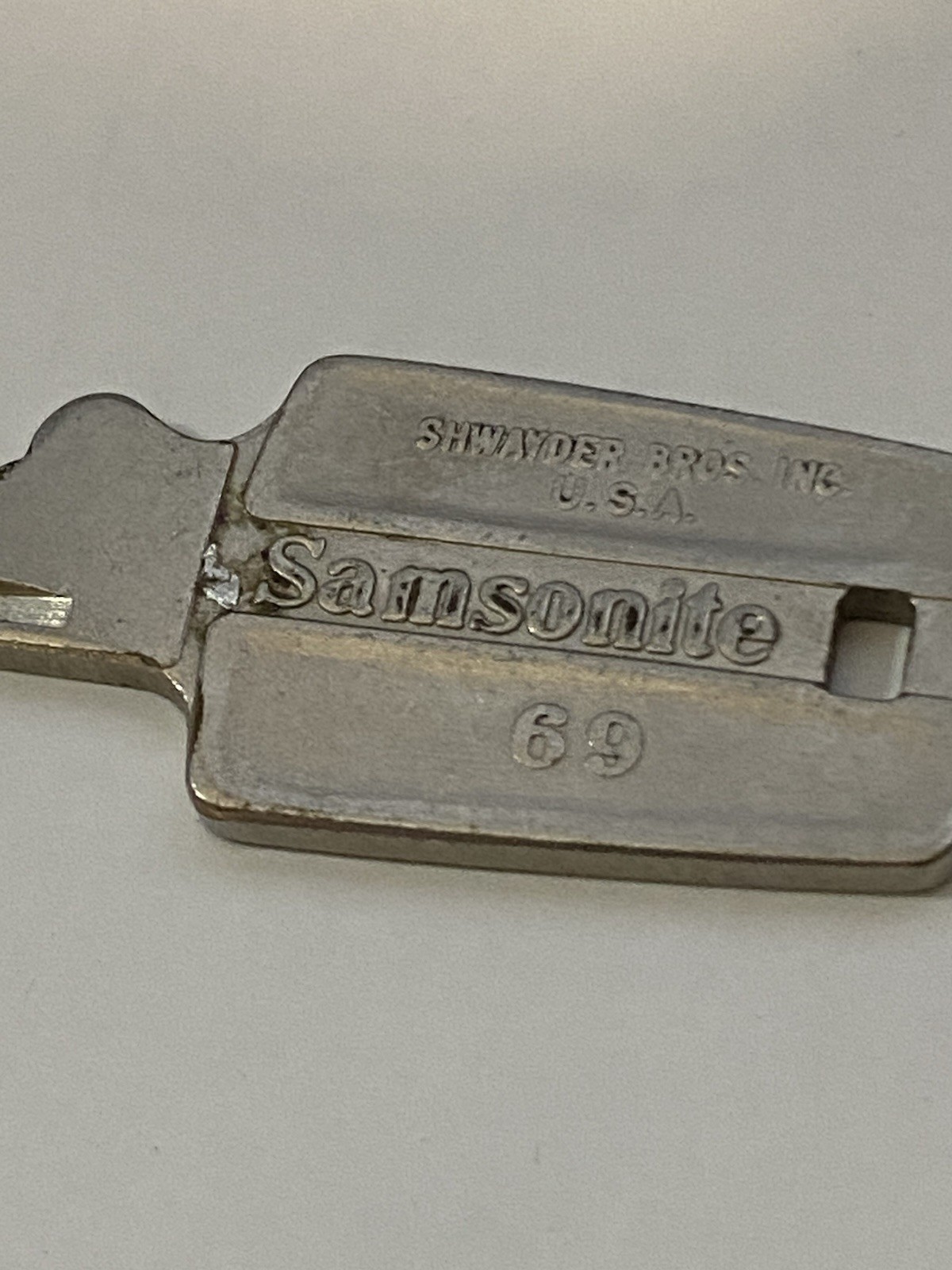 Vintage Samsonite Silhouette Luggage Key #69