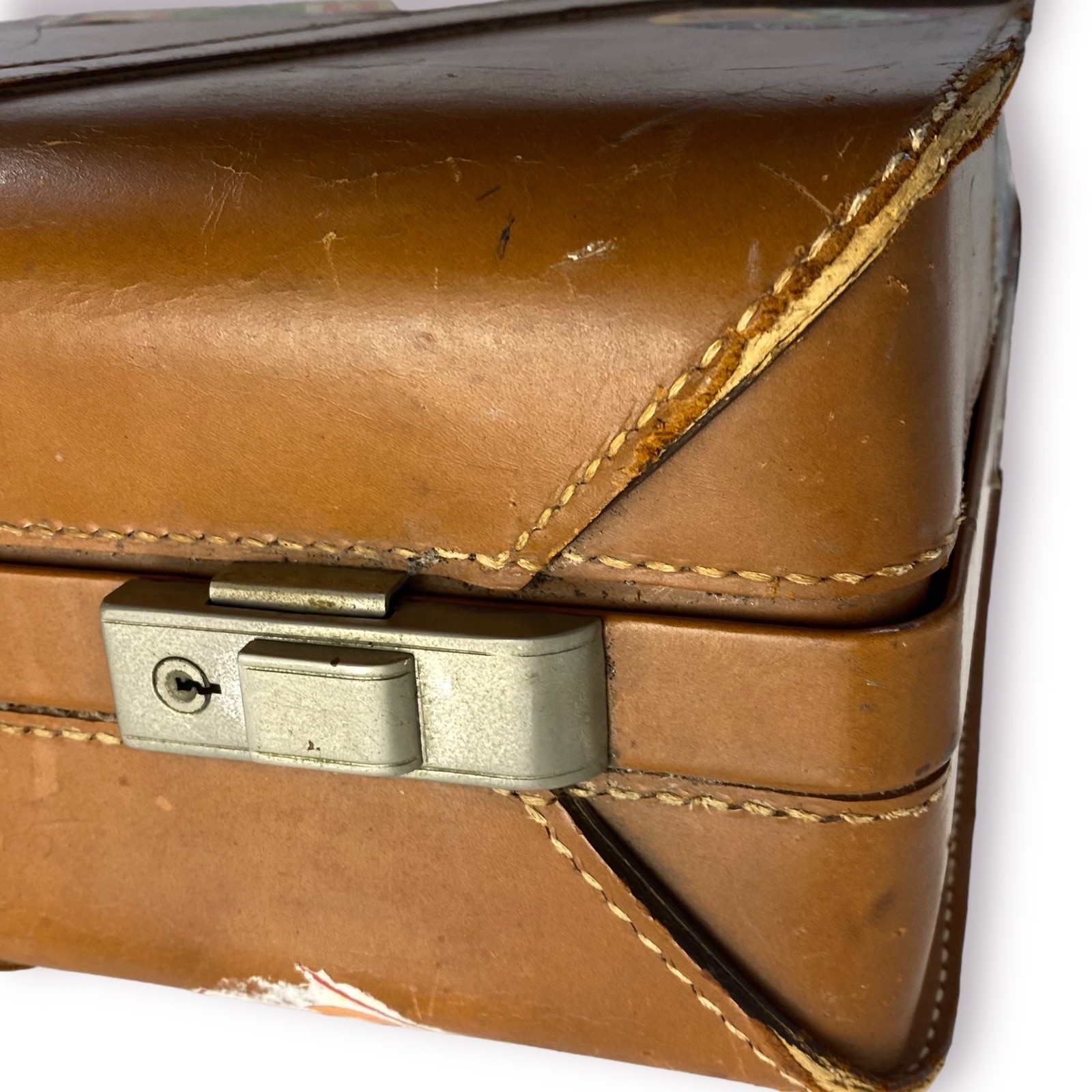 Vtg Skyway Suitcase w Travel/ Luggage Labels: Hotel Victora Cannes, Paris Ritz