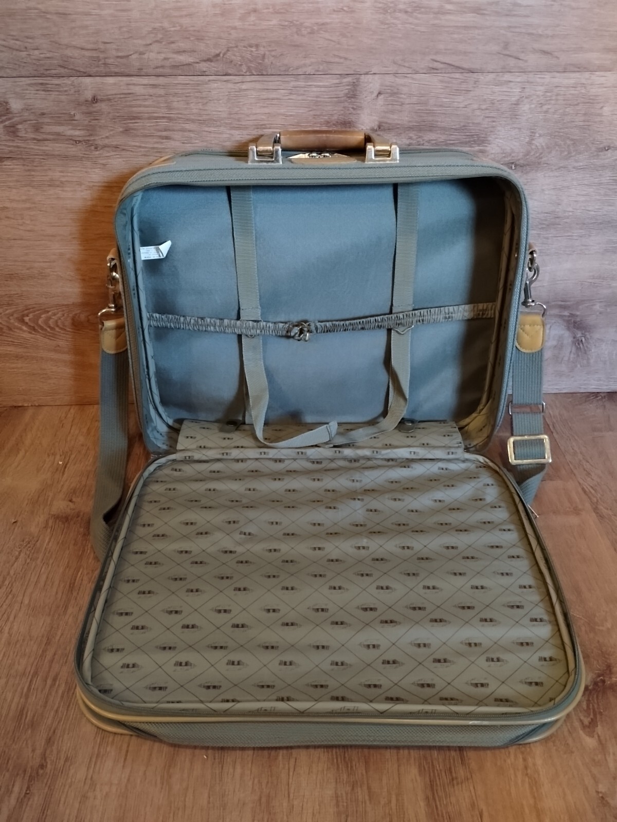 Vintage London Fog Carry On Traincase Overnight Luggage, Shoulder Strap
